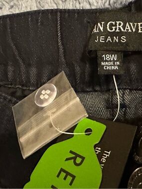 Susan Graver Black Jeans with Green Sale Tag